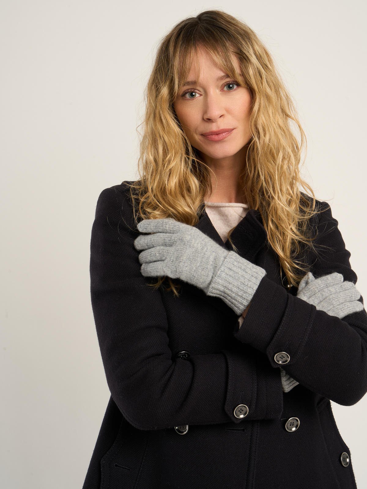 Gants à revers pour femme, en cachemire gris moyen  – vue de détail