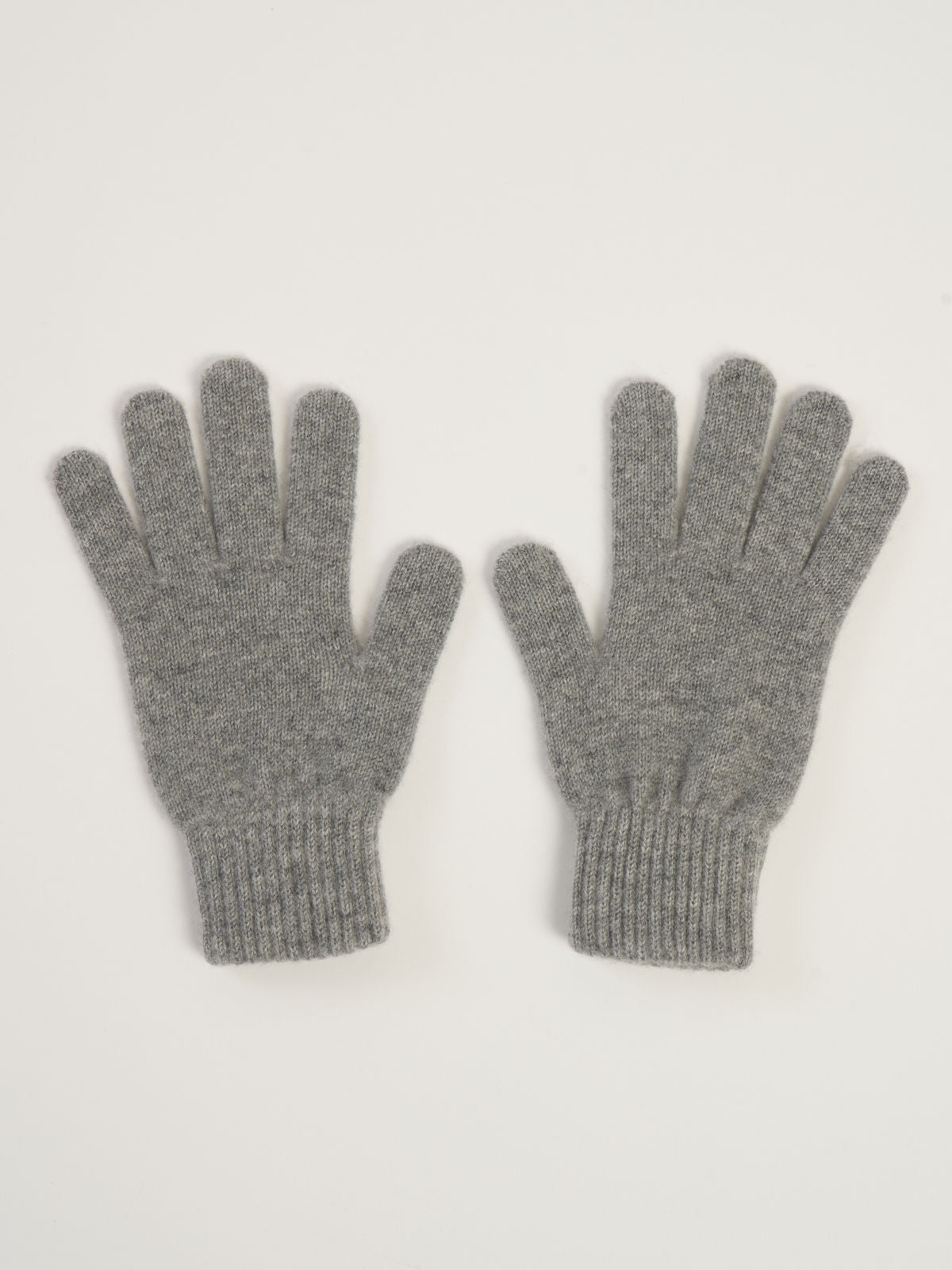 Gants classiques pour femme, en cachemire gris moyen  – vue de dessus