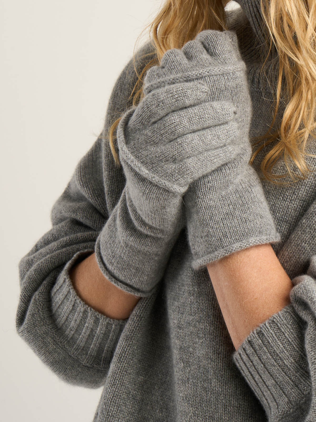 Gants mitaines pour femme, en cachemire gris  – vue de détail