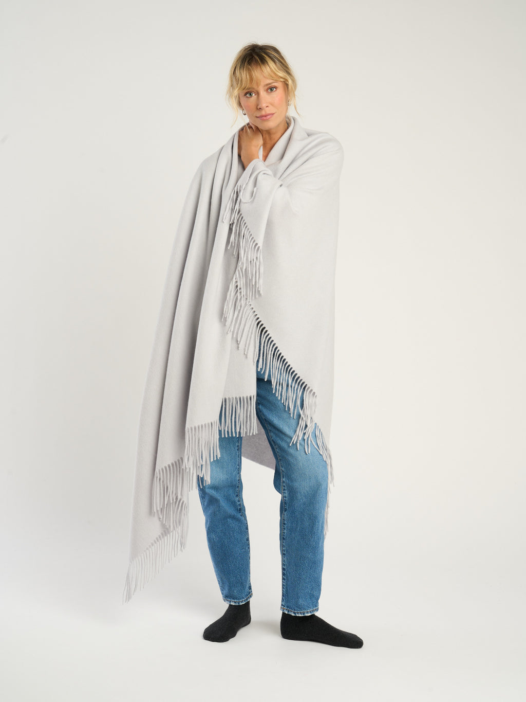 Plaid classique en cachemire gris  – vue de face