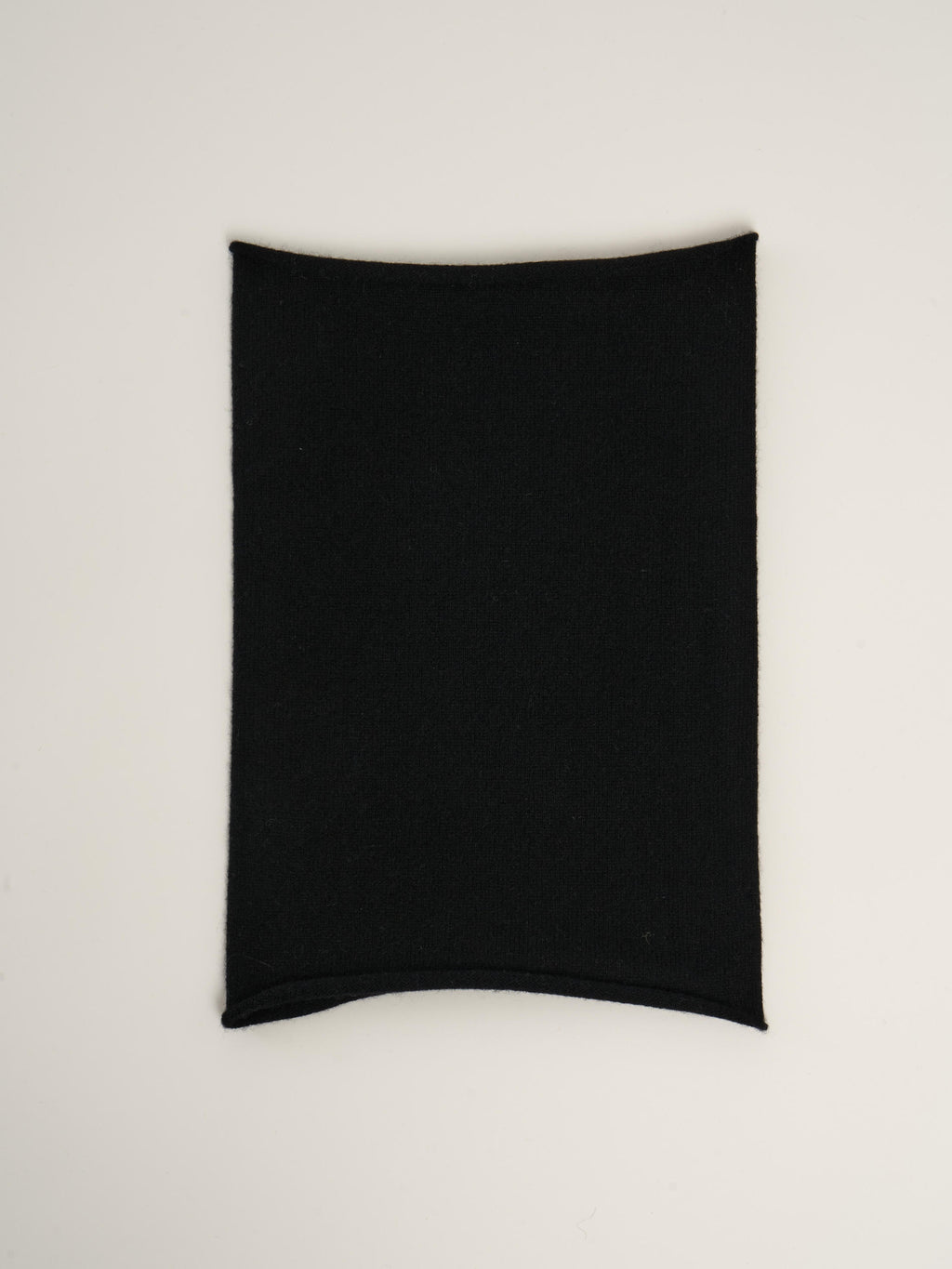 Tour de cou snood pour femme, en cachemire noir  – vue de dessus